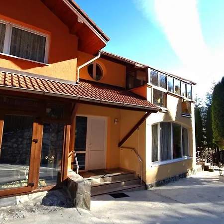 Marble Villa: Luxury Estate - But Intimate